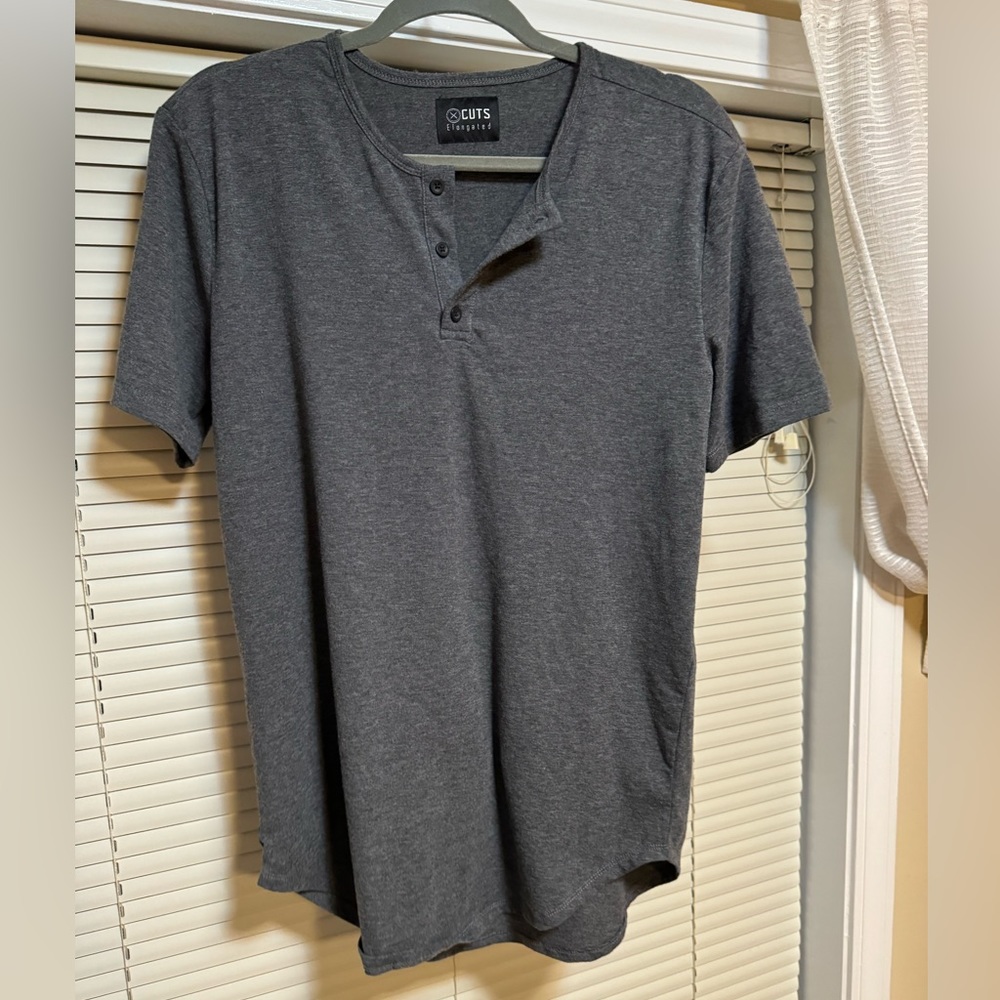 CUTS elongated short sleeve Henley